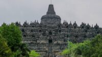 Istana Jawab Kritik Stairlift: Borobudur Lebih Tinggi! Istana Jawab Kritik Stairlift: Borobudur Lebih Tinggi!