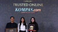 Kompas.com: Media Online Terpercaya, Raih Kemenangan Lagi! Kompas.com: Media Online Terpercaya, Raih Kemenangan Lagi!
