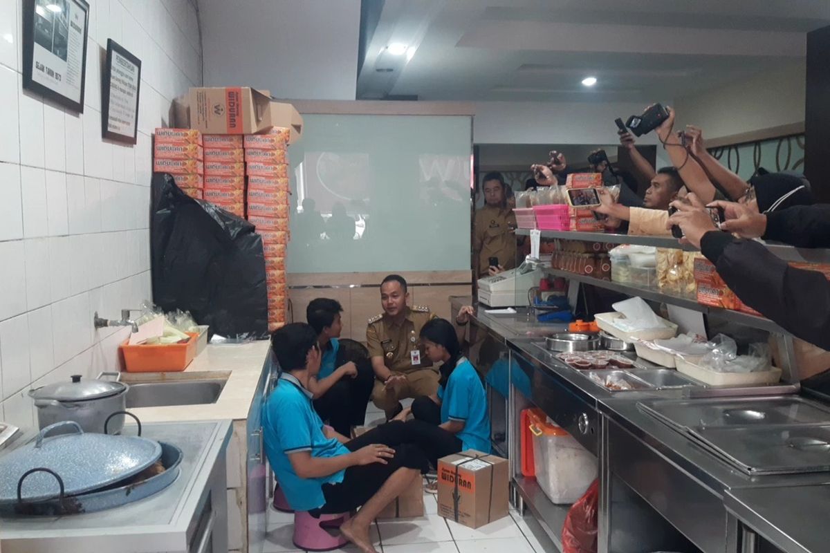 Rahasia Penutupan Ayam Goreng Widuran: Sidak Wali Kota Solo Rahasia Penutupan Ayam Goreng Widuran: Sidak Wali Kota Solo