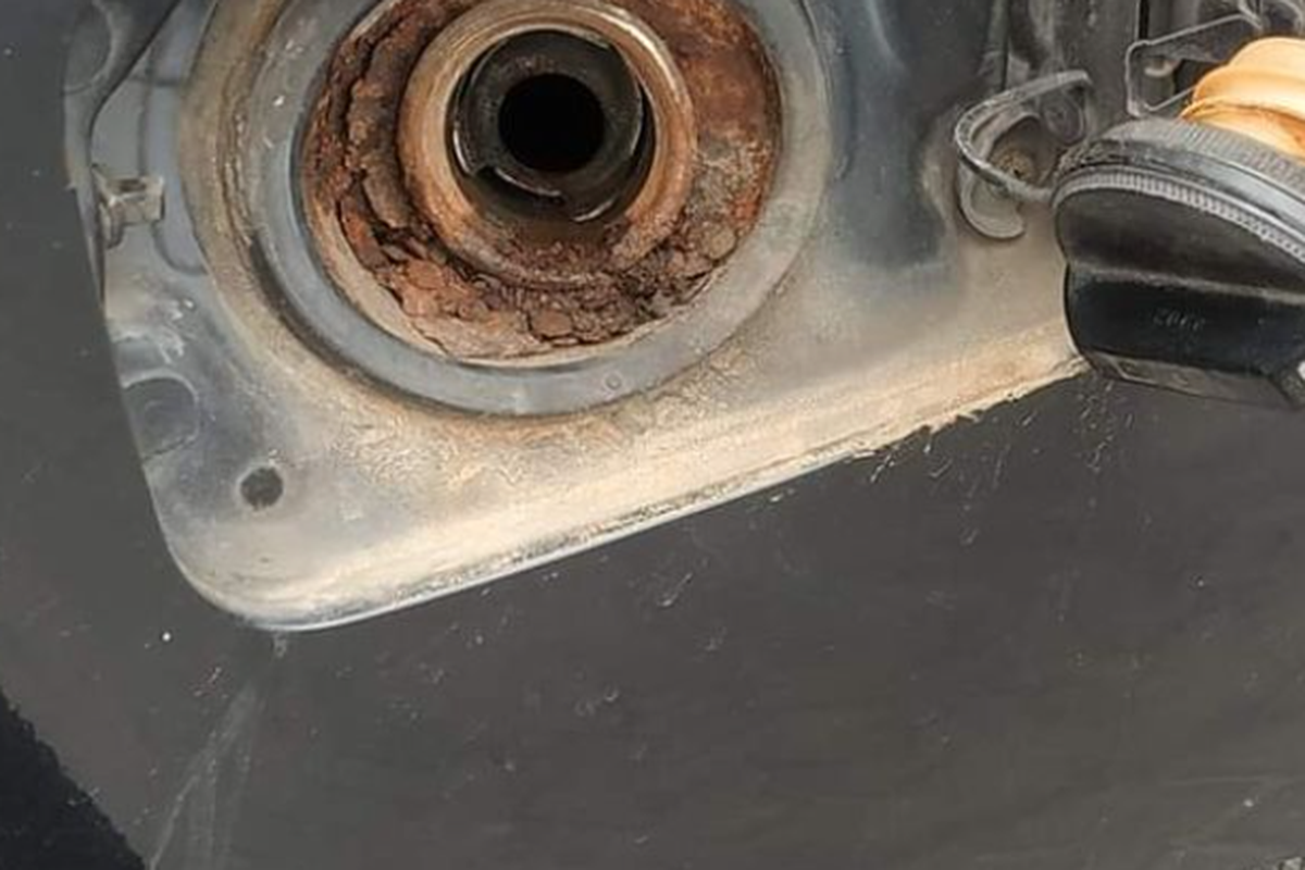 Bahaya Mobil Bekas Banjir: Hindari Kerugian Fatal Ini