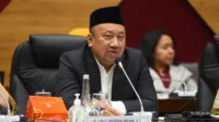 Dedi_Mulyadi_Kritik_Gubernur_PR_Sekolah_Tugas_Siapa Dedi Mulyadi Kritik Gubernur: PR Sekolah, Tugas Siapa?