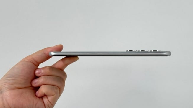 Infinix Hot 60 Pro Plus: Bodi Tipis, Chipset Baru, Segera di Indonesia!