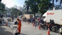 Jalan Rusak Terminal Kalideres: Debu Tebal Ganggu Warga Sekitar