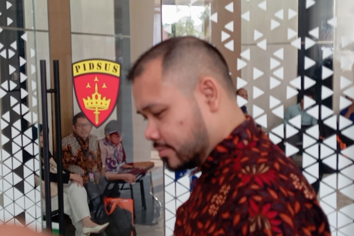 Mantan Stafsus Nadiem, Ibrahim, Bawa Dokumen ke Kejagung