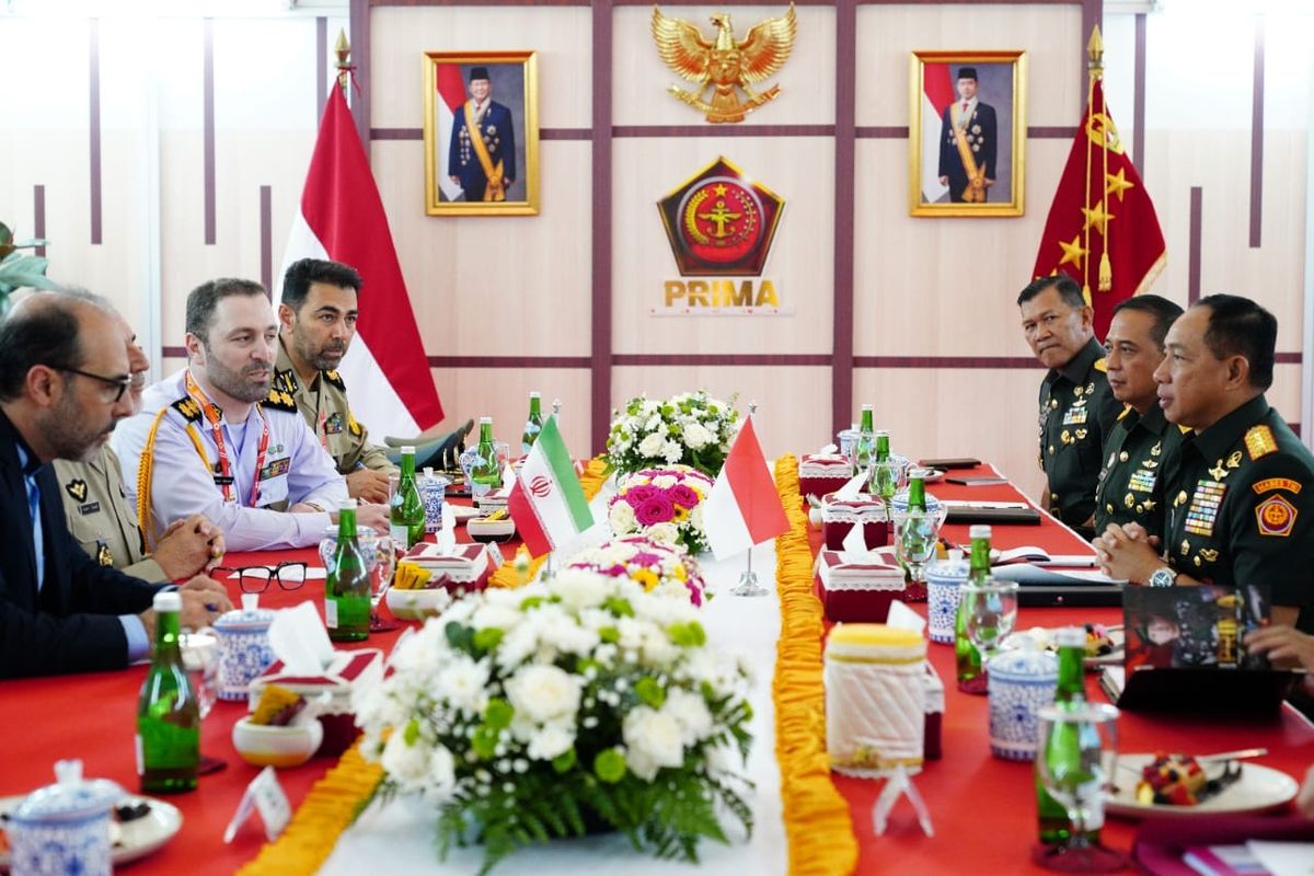 Panglima_TNI_Perkuat_Pertahanan_RI_Jajaki_Kerja_Sama_Indo_Defence Panglima TNI Perkuat Pertahanan RI, Jajaki Kerja Sama Indo Defence