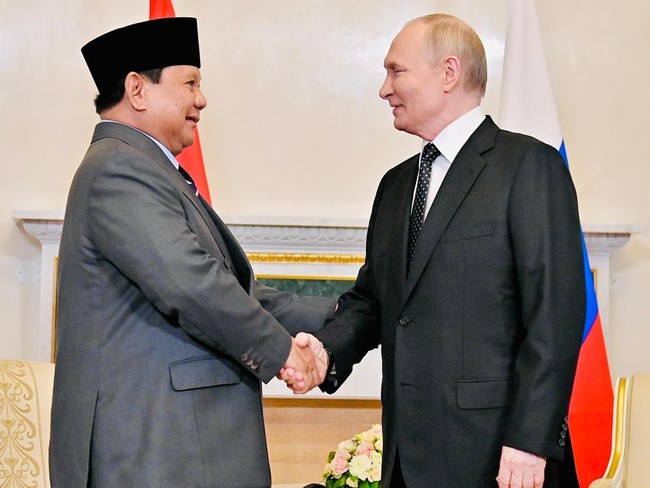 Putin Sambut Hangat Prabowo di Istana: Momen Bersejarah Terungkap
