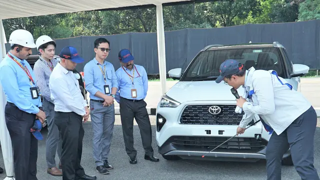 Rahasia_Toyota_Puaskan_Pelanggan_Raih_Daya_Saing_Tinggi Rahasia Toyota: Puaskan Pelanggan, Raih Daya Saing Tinggi