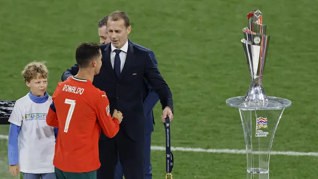 Ronaldo Cedera: Misteri Kejayaan Portugal di Euro & UEFA Nations League Ronaldo Cedera: Misteri Kejayaan Portugal di Euro & UEFA Nations League