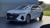 Sedan Hybrid Chery Rp180 Jutaan: Spesifikasi Mengesankan, Wajib Tahu!