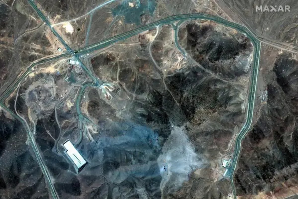 Serangan_AS_ke_Nuklir_Iran_Dampak__Balas_Dendam Serangan AS ke Nuklir Iran: Dampak & Balas Dendam?