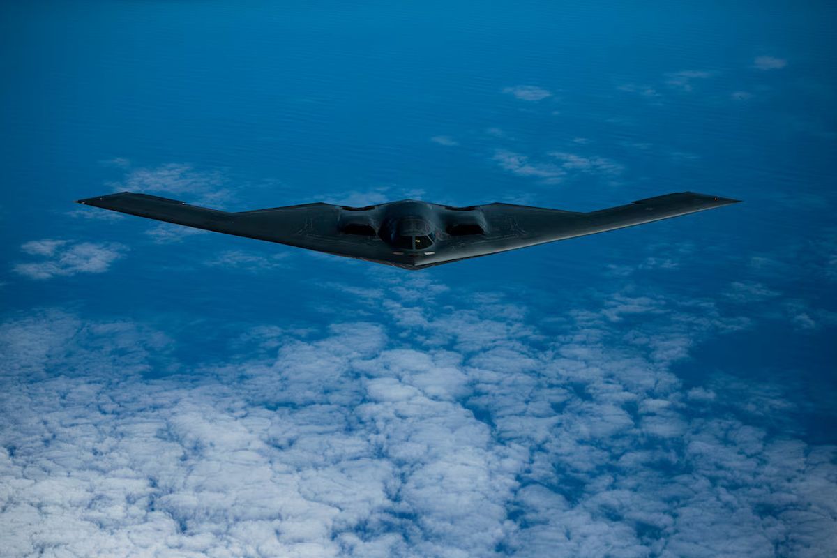 Serangan Bomber B-2 Iran: Kerusakan Minimal, Fasilitas Nuklir Aman?