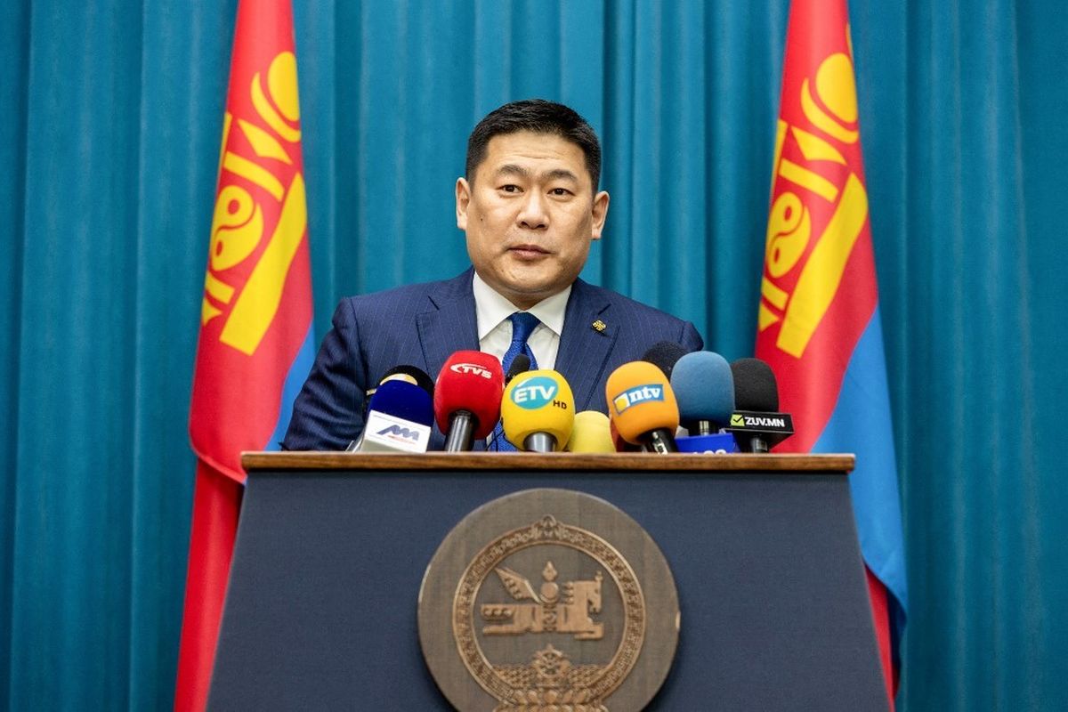 Skandal Kekayaan Anak PM Mongolia Picu Pengunduran Diri Skandal Kekayaan Anak PM Mongolia Picu Pengunduran Diri
