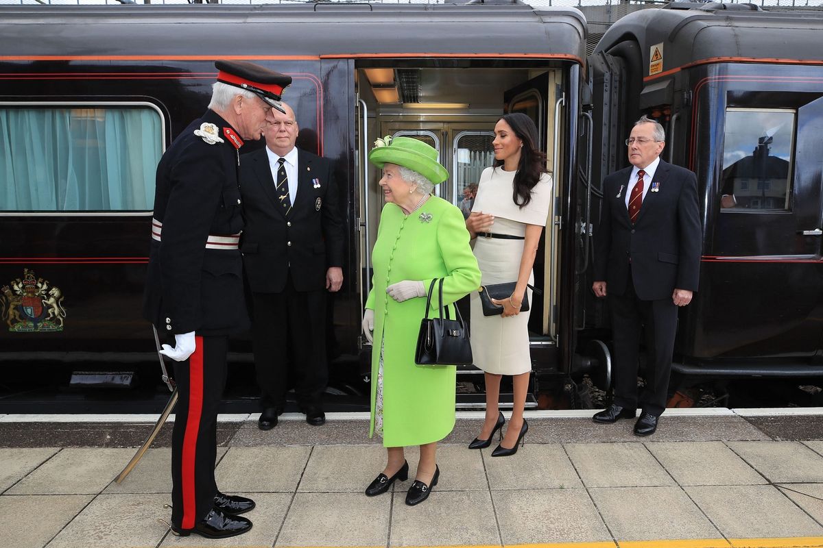 Kereta_Kerajaan_Ratu_Elizabeth_Dipensiunkan_Hemat_Biaya_Negara Kereta Kerajaan Ratu Elizabeth Dipensiunkan: Hemat Biaya Negara