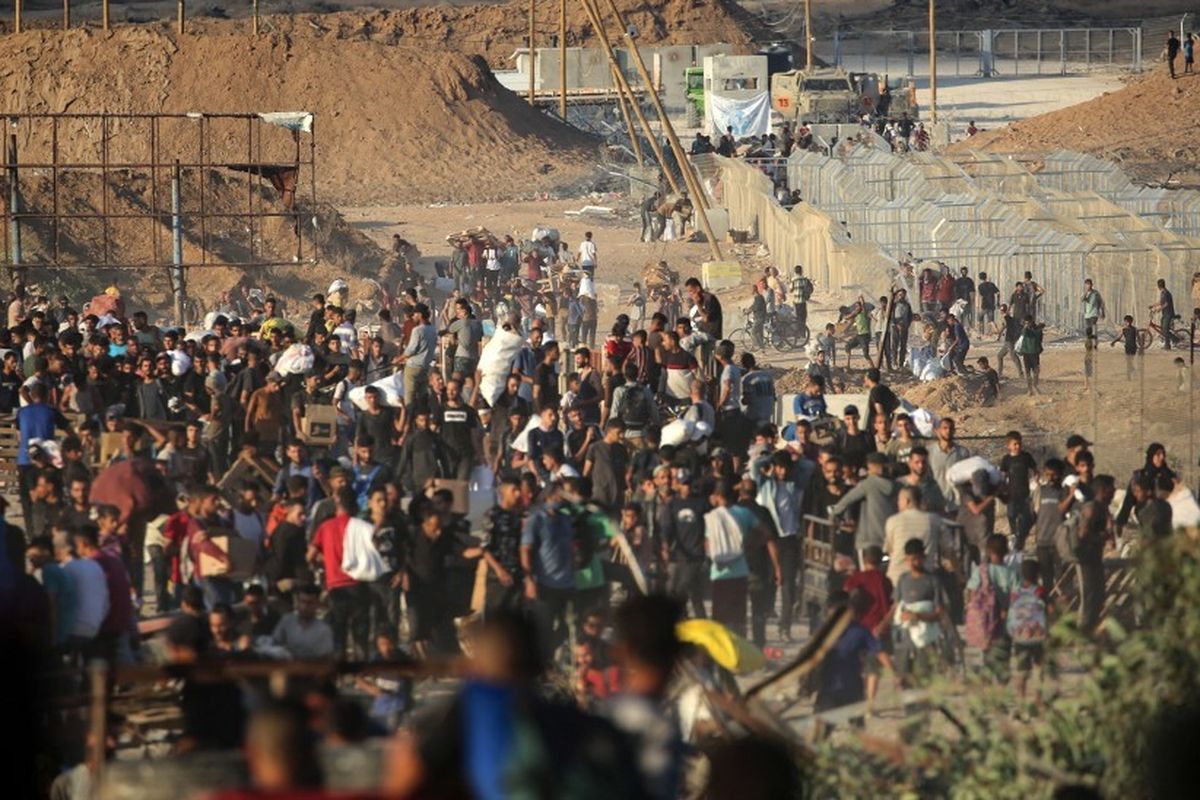 Tragedi_Gaza_Antrean_Tepung_Berdarah_Tembakan_Israel_Tewaskan_Warga Tragedi Gaza: Antrean Tepung Berdarah, Tembakan Israel Tewaskan Warga