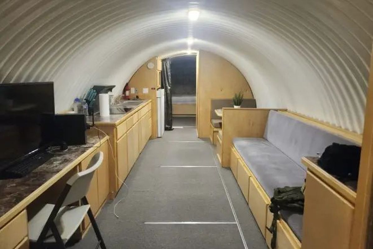 Wanita_Ini_Hidup_Hemat_di_Bunker_Bawah_Tanah Wanita Ini Hidup Hemat di Bunker Bawah Tanah?
